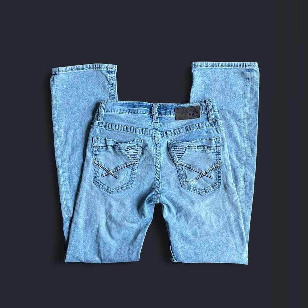 BKE Jeans Bootcut  29R distressed light wash embroidered